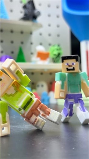 I drew portraits of Minecraft Steve and Alex on a 3D-printed miniature figure.#3dprinting #minecraft