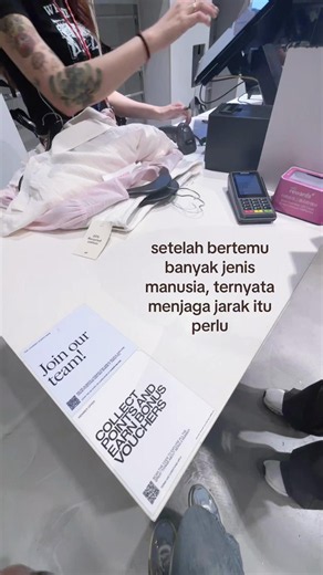 Setelah Bertemu Banyak Jenis Manusia, Ternyata Menjaga Jarak Itu Perlu