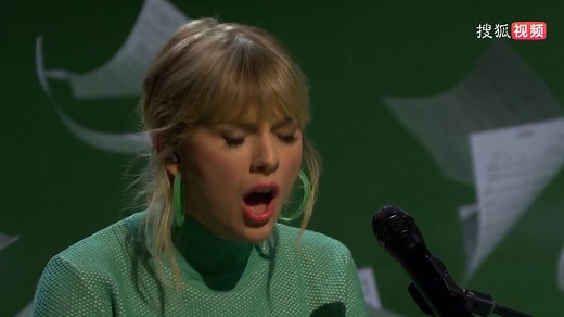 Taylor Swift - Lover (Live on Saturday Night Live