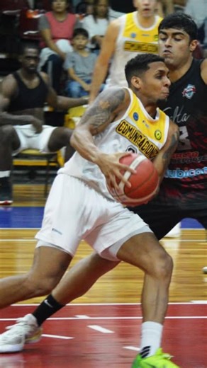 Pantalla Deportiva on Instagram: "Franger Pirela lideró victoria de @comumercedes con tope personal de puntos. El base registró 27 puntos (3 de 7 en C3 / 6 de 8 en C2), 5 rebotes, 2 asistencias, un robo y un bloqueo, en 30 minutos de juego. Pirela promedia esta temporada 16.5 puntos, 6.2 rebotes, 1.8 asistencias y 1.5 robos."