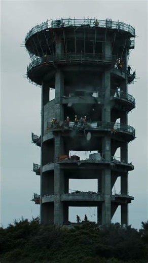 They really knew how to bring this thing down fast 👀 #demolition