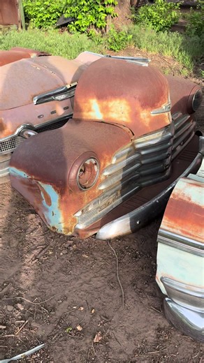 Another load of old noses and trunks ready to go! #junkyard #repurpose #patina #wallart #oldcars