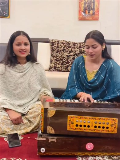 Radhe Radhe - Bhajan Tribute to Krishna
