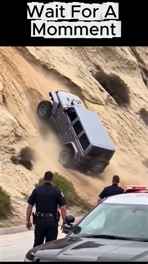 Police Chase Gets INSANE! 🚔🔥 Wait For The Moment 😱 #shorts #car #trending #carslover