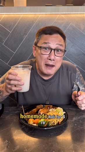 Bruce Mathieu on Instagram: "$10 all-you-can-eat in Singapore? Yes, it’s real. Charis Cuisine is serving up a no-frills buffet with hearty comfort food like green chilli chicken rice, Hainanese pork chop, grilled chicken aglio olio — plus a free homemade barley drink. Perfect for lunch, dinner, or when you’re really hungry. Crazy value, limited slots, so come early and book ahead. 📍 Charis Cuisine 146 Changi Road Singapore 419726 #cheapbuffet #10DollarBuffet #CheapEatsSG #SingaporeFood #SGFoodi