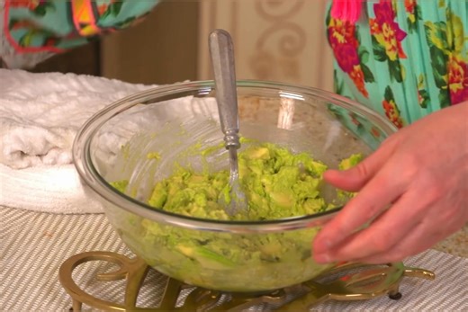 Today calls for a fiesta at home 🎉 My 20-minute taco bar with creamy guacamole is pantry-perfect, fast, and delicious. Add in a margarita or sangria from my Top Shelf recipes, and dinner is done. Happy Fiesta! | Sandra Lee