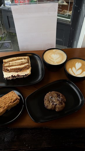 joyce 🤎 on Instagram: "Gluten Free Bakery & Craft Coffee in Downtown Snohomish! ☕️🍰 @grainartisanbakery is a small bakery in Downtown Snohomish serving all gluten free pastries, sourdough, cake and a slow bar experience of specialty coffee. They’re currently serving coffee from local roaster @makeworthcoffee 🤎 I loved the gluten free tiramisu!! It was 10/10 😍 For our lattes, we chose Makeworth Coffee’s Columbia on espresso. It was so delicious and you could actual