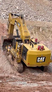 We’ll have the story on this 150 ton Cat 6015B working on an Arizona copper mine in the next issue of the magazine. #excavator #mining #cat6015 #heavyequipment #machinery #dozer #bulldozer | Awesome Earthmovers