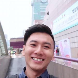 Đi đến những vùng đất mới, khám phá những điều mới lạ và thử hết những món ăn ngon luôn là niềm đam mê tuổi trẻ của Khoai. Tất nhiên sẽ rất vui nếu đi cùng gia đình hay bạn bè, nhưng nếu trong những chuyến đi một mình thì sao, chỉ cần #CHGĐCLN - "CƯỜI HẾT GA, ĐÂU CŨNG LÀ NHÀ", chỉ cần mình mở lòng và chân thành, mọi thứ sẽ trở nên gần gũi, dễ dàng hơn rất nhiều dù bạn có ở bất cứ nơi đâu. #KhoaiLangThang #DDA #ĐậmDấuẤn #GalaxyNote9 | Khoai Lang Thang