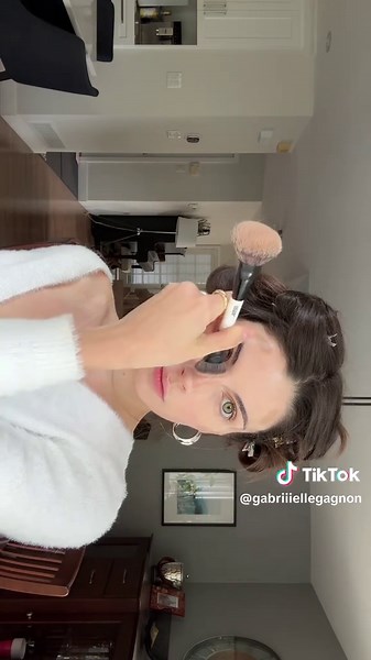 Natural Makeup Tutorial for Glowing Skin