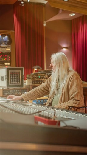 35 reactions · 9 comments | How do you mix vocals for radio? David Wrench shares tips on how to blend vocals into a track while keeping them focussed and clear in the mix. Full series out now. | Mix with the Masters | Facebook