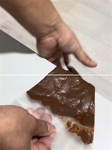 Put The Chocolate Spread Into A Triangular Plastic Bag#constructio