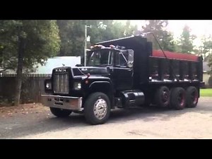 1987 Mack R-Model Dump