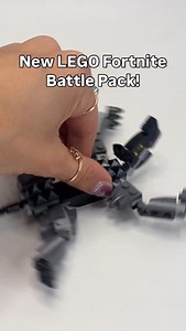 Check out the smallest LEGO Fortnite set from the new wave, it‘s the Peely & Sparkplug's Camp set that released on June 1st, retails for 19.99€/$22.99 and contains 250 pieces 🐺🔥🦙 I think it‘s a great and affordable way to get the classic Peely minifigure and all the basic builds from the game ☺️ #legofortnite #newlego #peely #legoreview #fortnitefans | trippinbricks