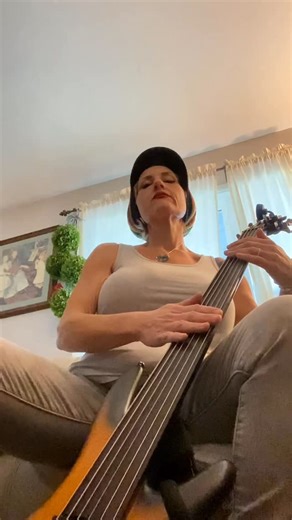 Sarah Moon on Instagram: "#femaleartist #punkrock #bassist #music #deathmetal"