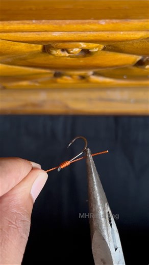10K views · 64 reactions | Easy as water hook tying | A simple knot #reels #knot #easyknot #fishing #fishingtips #hook | MHR Fishing | Facebook