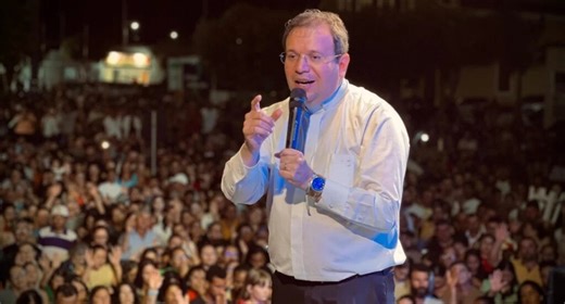 Padre Fabrício comenta convites e explica rejeição à candidatura ao Senado: "não senti o chamado". Vídeo