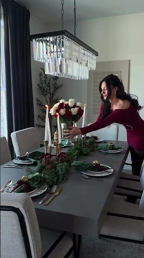Holiday Tablescape with 1-800-Flowers