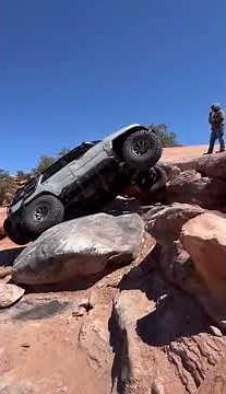 4runner does Rock Chucker on Metal😈Masher in Moab Utah!