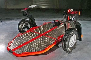 Remorque transport moto Cochet UNO - abaissante & pliable - Swiss Distribution