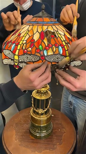 restore 1980x tiffanylamp from Amsterdam