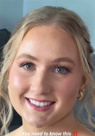 “Things you should know before doing a Cool-tone glam” -Know your undertone- Cool tone looks best on cool/neutral undertones, check if you tend to pull more blue/purple in your veins or overall complexion. - Picking the eyeshadow colors : For cool tones go for mauve, icy pink, greys, ice white, cool browns and silver. Avoid any gold or bronze shimmers. - Face products : Look for prouducts labelled as cool beige, rosy or neutral. Your setting powder should have a cool color base , I love to use @