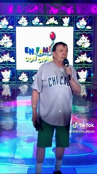 El último programa de En Familia con Chabelo se transmitió el 20 de diciembre de 2015. Este episodio finalizó una trayectoria de 48 años ininterrumpidos en la televisión, comenzando en 1967. Fecha: 20 de diciembre de 2015. Duración: 48 años. Detalles: En el último programa, Xavier López