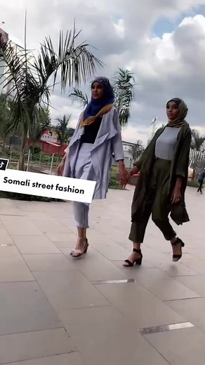 @miski_ahmed5 @hafsa.zone itwas #chinesestreetfashion but now it’s #somaliatreetfashion 😱#teammiyadesigns #miya_designs #designercheck