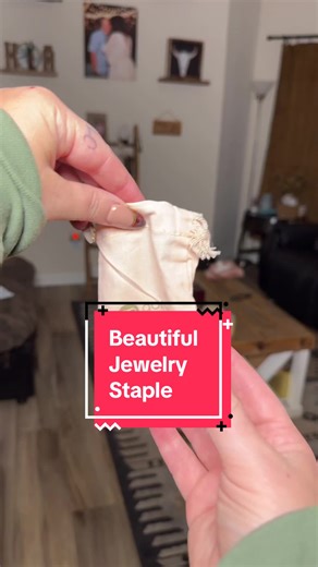 This is your sign to invest in an everyday necklace you’ll actually wear. Lightweight, timeless, and perfect on its own or layered. I reach for this one nonstop because it goes with literally everything ✨ @gorjana #EverydayJewelry #LayeredLook #TikTokShopJumpstartSale #TikTokShopCreatorPicks #SimpleStyle