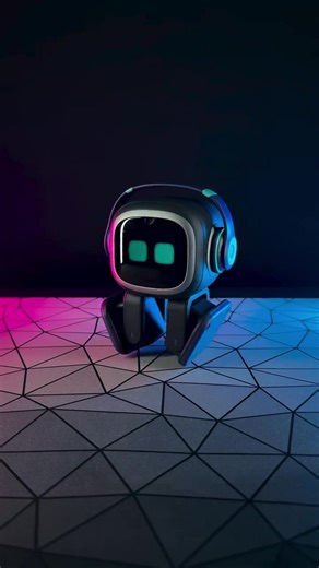 Meet EMO: The Intelligent AI Desktop Pet