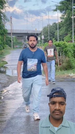 #XY "A disabled duckling helps his cat friend 🐥🐣 #DuckRescue #CuteAnimal #animalrescue