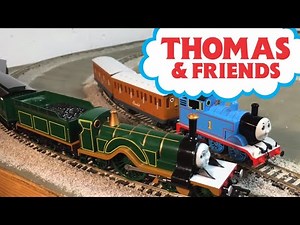 Thomas & Friends HO Scale Emily's Passenger Deluxe Bachmann Train Set