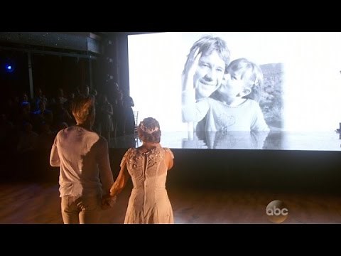 Picture of Steve Irwin moves Bindi to tears
