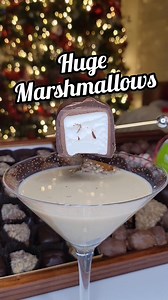 Check out this hidden Chocolate Shop🍫 They are famous for the handmade chocolate covered toffee! This spot has been sharing their candy since 1942. It's now on the 2nd and 3rd generation of family running it! Be quick, though it's only open Nov 1 to Dec 23! 😄DON'T FORGET to BOOKMARK to easily find this post for later! (Flag icon on the right bottom corner under the photo) ⬇️⬇️⬇️ Where? @cloudninthcreamery Garden Gate Chocolates ⬇️⬇️⬇️ Address? 928 E 900 S, Salt Lake City #slcfoodie #chocolates