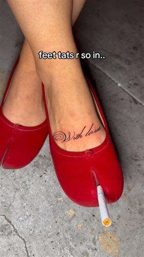 Lilli Lopez on Instagram: "⭐️👼 BADDIES GET THEIR FEET TATTED!!!! (truth) done at the perfect wonderful amazing @purehearttattoosatx in san antonio texas 😻😻"