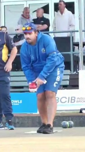 Tyson Wilson for Yarraville Footscray plays a bomb 💣 | Bowls Victoria