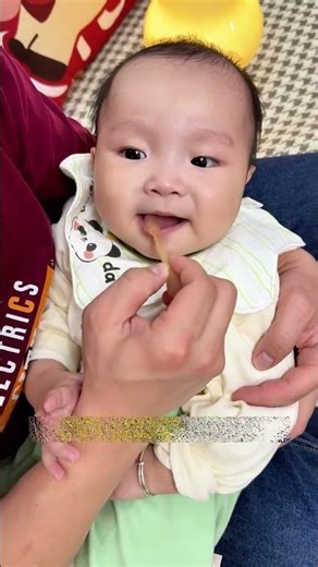 Baby Tongue Cleaner Hack 👶✨ | Safe Way to Remove Milk Residue & Keep Baby’s Mouth Clean