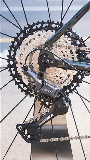 12 speed Shimano GRX 820 shifting action #grx #shimanogrx