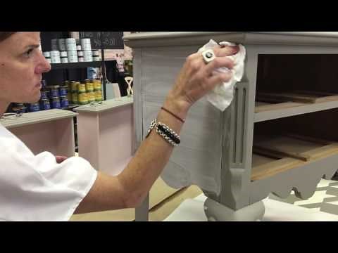 **Chalk Paint® Techniques** Color Wash