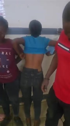 After losing elections, MCP is now beating opposition parties monitors. MCP thugs wearing MDF uniforms cholinga mbiri ya asilikali iziipa mdziko muno anthu inu MDF simukuidziwa. | Situation Malawi