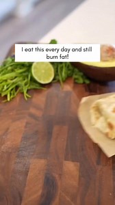 🥑🌯 5-Minute Healthy Tuna & Avocado Wrap – Quick, Easy & Keto-Friendly! ⚡️🔥 🍳 Turn every meal into a keto delight! Grab 1001 easy, flavorful, fat-burning recipes in my FREE digital cookbook. 🔗 Tap the link in bio & download it today! 📙🔥 This wrap is my new obsession! Creamy avocado, zesty tuna, and a hint of mustard come together in a low-carb tortilla for a super satisfying, protein-packed meal in just 5 minutes. Perfect for lunch, dinner, or even a snack on-the-go. 😋 💡 Why this recipe’