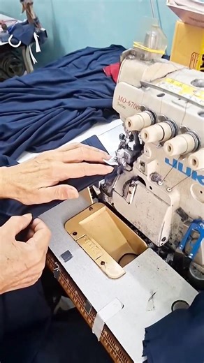 T-shirt Side Seam Join by Overlock #tshirt #sideseam #overlock