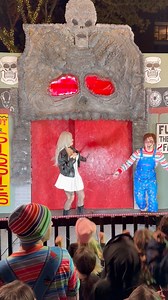 170K views · 3.3K reactions | These Chucky and Tiffany performances are to die for  #Halloween #chuckyfans #brideofchucky | Wilkes Family Halloween Displays | Facebook