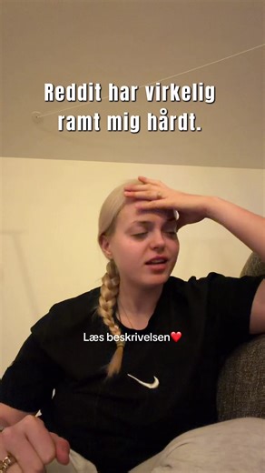 Puha det ligner ik mig at smække sådan en følelses video ud. Og jeg sidder og krummer tæer over mig selv, så meget at jeg faktisk tænker “ej Nanna det poster du fandme ik det er sq for flovt” For ærligt jeg syntes virkelig det er pinligt at vise at man kan være sårbar. Især når jeg igennem hele min opvækst kun har rendt og været en sårbar lille skid. Jeg er ked af hvis jeg opfattes som at være en ond person, eller hvis jeg virker arrogant eller som en der tror jeg er bedre end andre. Det har ALD
