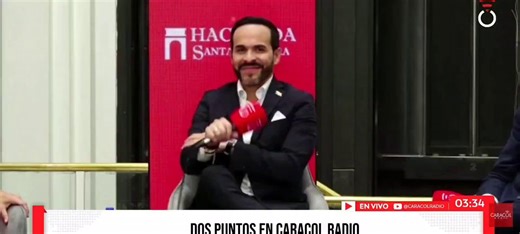 No se sabe cuál de estos dos mequetrefes está más extasiado con la pregunta, si la periodista de paracol Vanessa de la Torre o el aboganster Abelardo de la Espriella, la derecha de este país se sueña metiendo a la cárcel a Gustavo Petro.