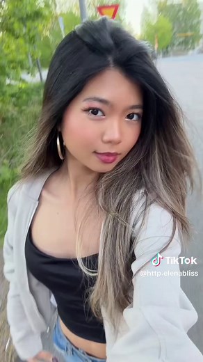Finland ည 9 နာရီ Kebab သွားစားမယ် — Elena Bliss minivlog
