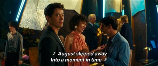 there's a taylor swift song for everything, especially yearning. pack your bags, people we meet on vacation is now playing! 🏝️🍹⛱️🌞 🌊 | Netflix
