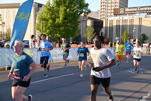 Perfect night for a run! #cgicompany #running #chasecorporatechallenge | CGI Digital