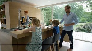 Non importa come vi immaginate la cucina dei vostri sogni: la nostra cucina linee esaudisce tutti i vostri desideri e si adatta alle esigenze individuali senza battere ciglio. #itsatreestory https://www.team7.it/cucina/linee/ | TEAM 7 Natürlich Wohnen | Facebook