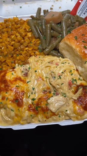 Shambria’s Eats on Instagram: "Creamiest Chicken Tetrazzini You’ve Ever Had 🔥🔥🔥 Comes With Sweet Corn, Green Beans & Sweet Rolls! 🔗Click The Link In My Bio To Order! 📞Give Us A Call To Place Your Order (214) 274-0816 #weeklymenu #foodreels #DallasFoodie #DallasFood #DallasSoulfood #DallasChef #ComfortFood #Catering #Caterer #DallasCatering #Soulfood #ComfortFood #Dallas #PrivateDinners #Events #Explore #ExplorePage #food #repost #dallastx #bishopartsdistrict #holidays #cooking #Recipe #vira